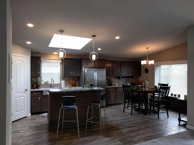 Frontier 28523A, photo 7 of 16