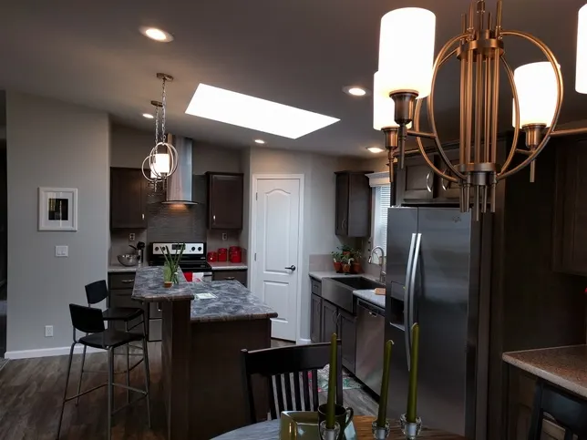 Frontier 28523A, photo 8 of 16